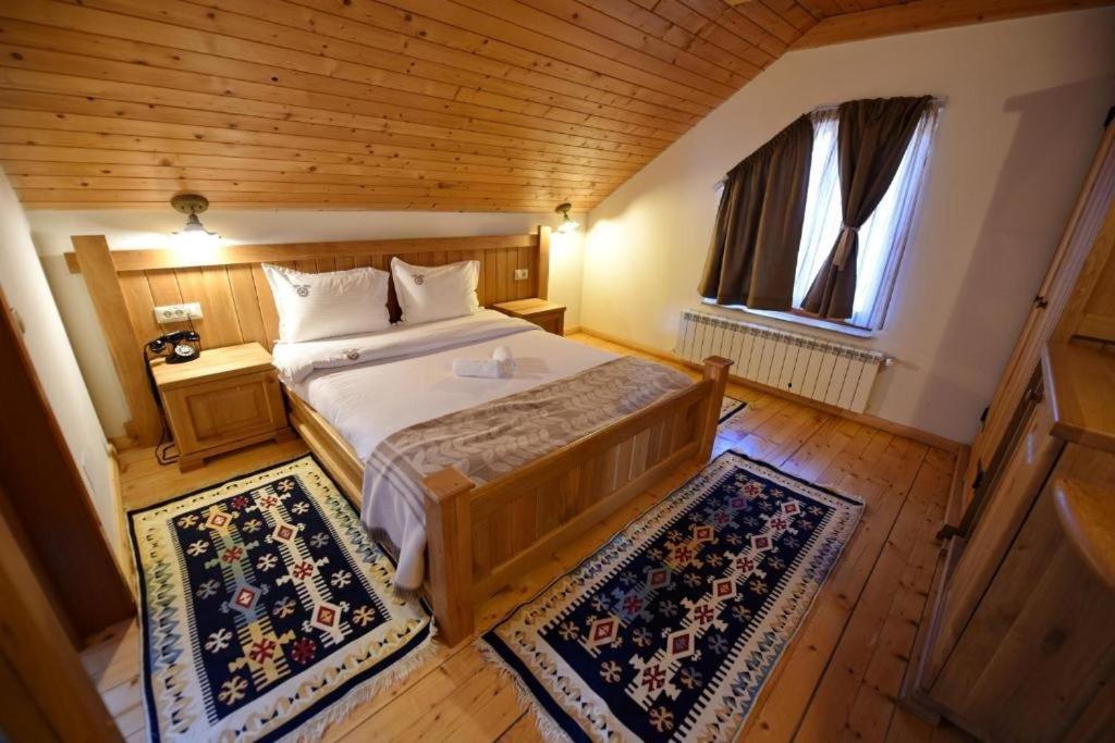 Dacii Liberi Resort And Spa Petrova Buitenkant foto