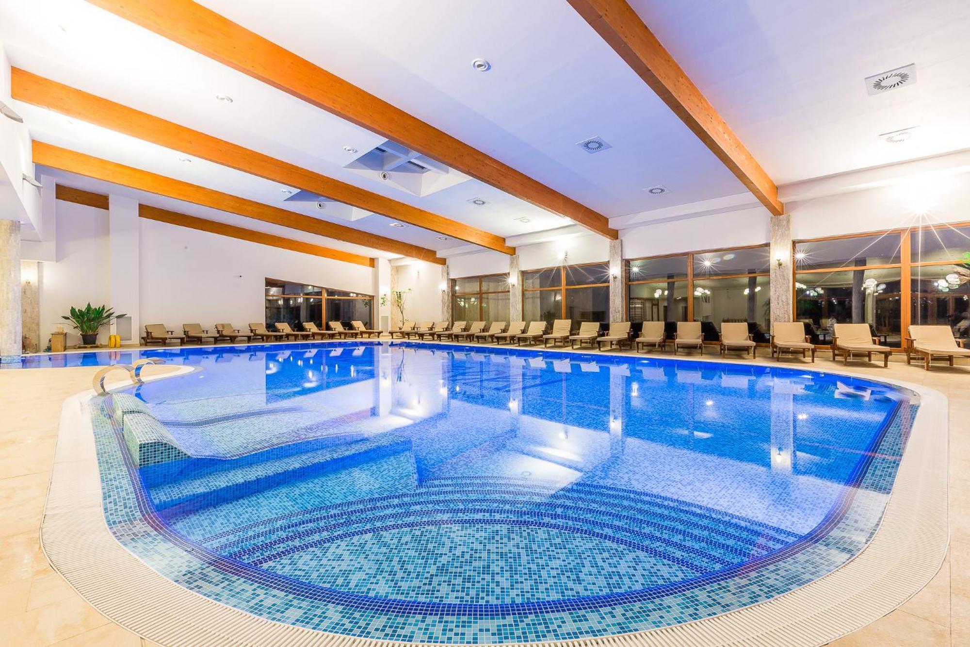 Dacii Liberi Resort And Spa Petrova Buitenkant foto