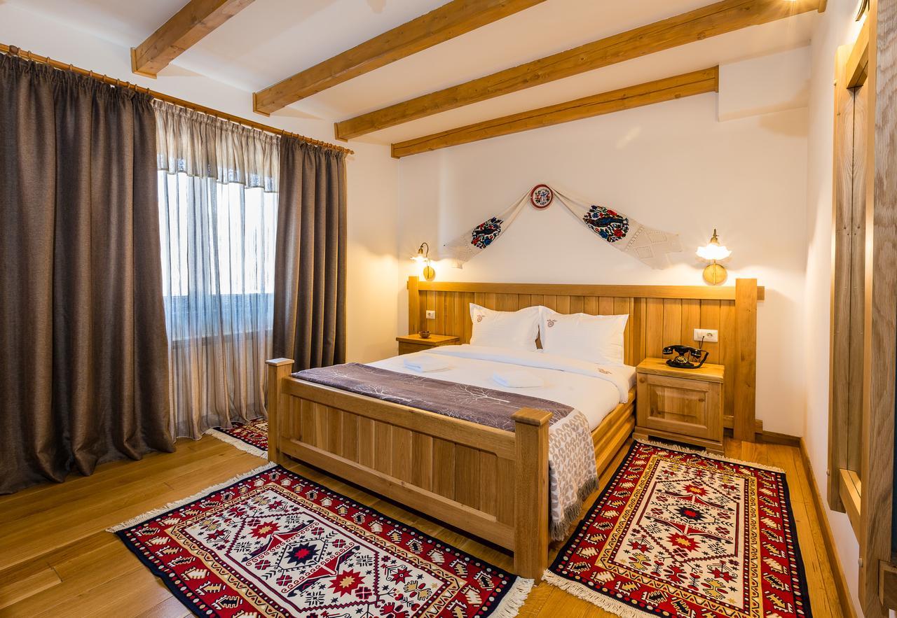 Dacii Liberi Resort And Spa Petrova Buitenkant foto