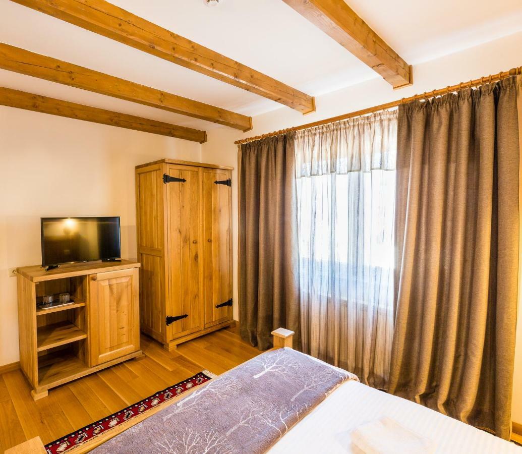 Dacii Liberi Resort And Spa Petrova Buitenkant foto